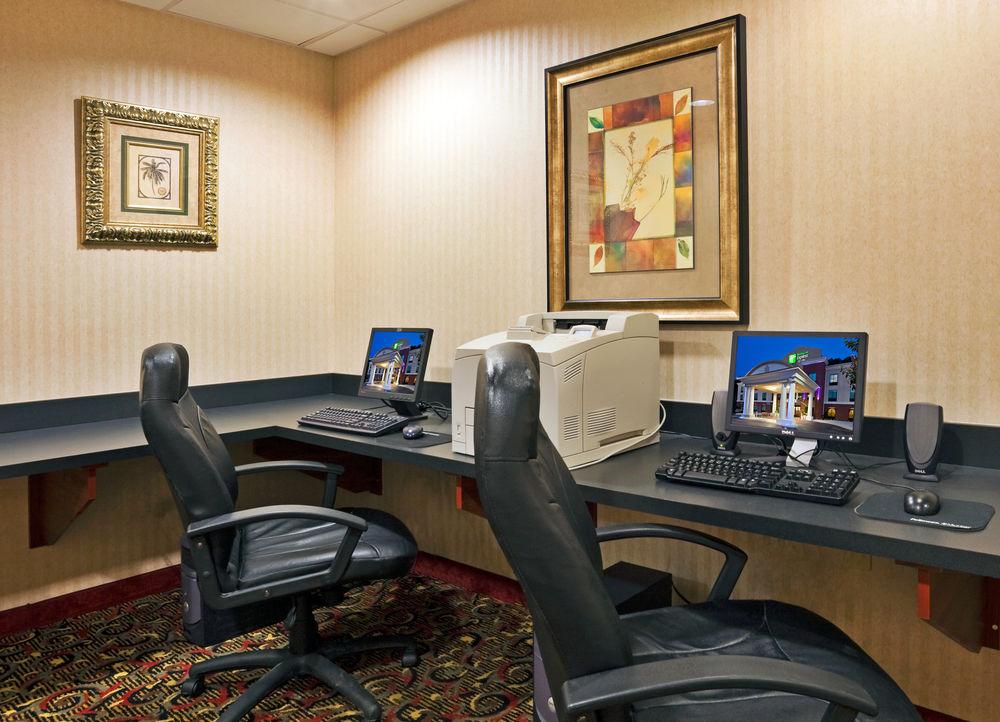 Holiday Inn Express Hotel & Suites Harriman By Ihg Exterior photo