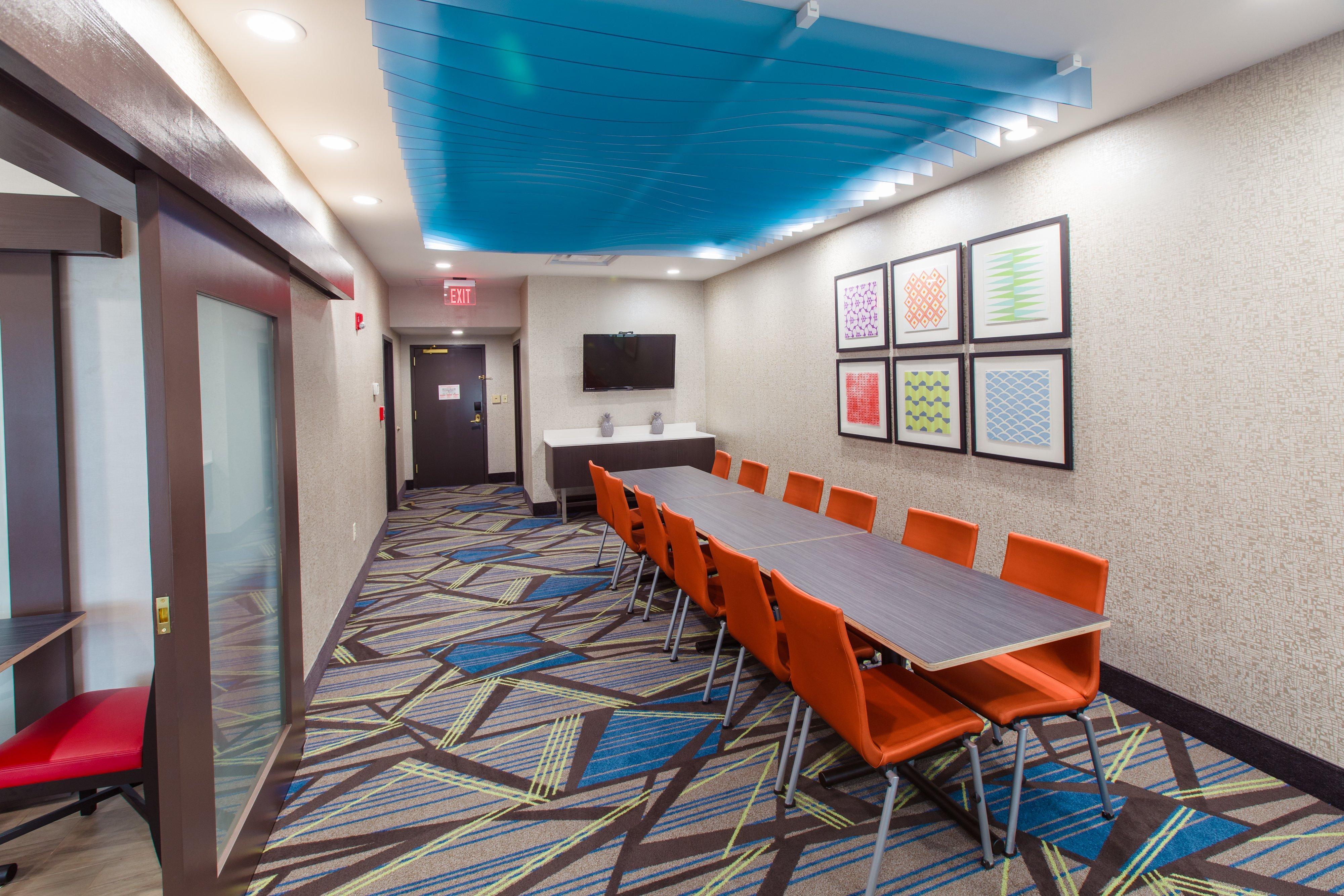 Holiday Inn Express Hotel & Suites Harriman By Ihg Exterior photo