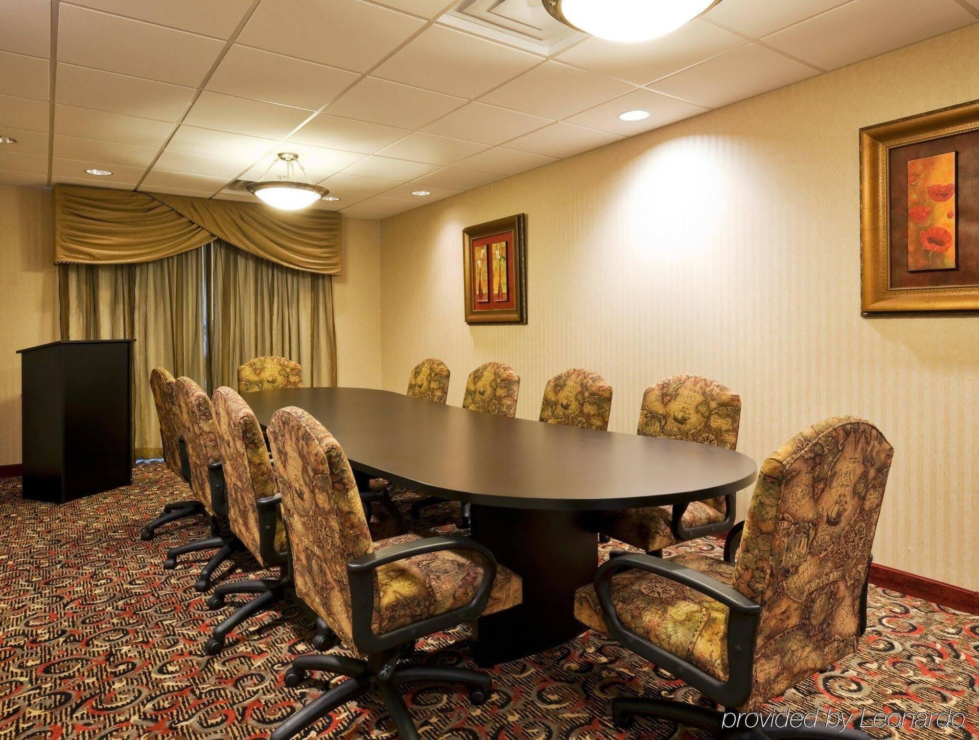 Holiday Inn Express Hotel & Suites Harriman By Ihg Exterior photo